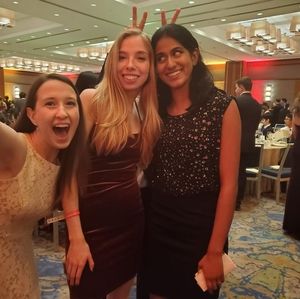 Meet your Posher, Elizabeth